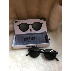 IZIPIZI Paris Sun Glasses #D (black)